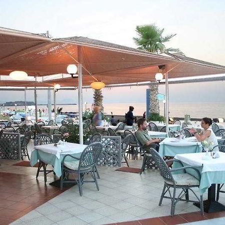 דירות העיירה רתימנו Flisvos Beach (Adults Only) מראה חיצוני תמונה