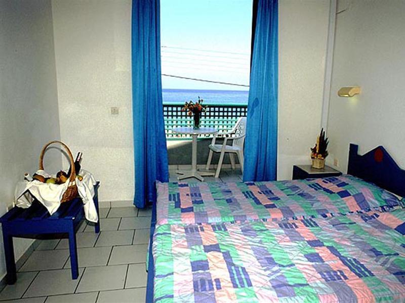 דירות העיירה רתימנו Flisvos Beach (Adults Only) מראה חיצוני תמונה