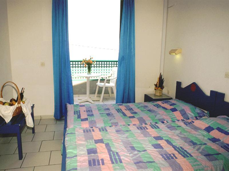 דירות העיירה רתימנו Flisvos Beach (Adults Only) מראה חיצוני תמונה